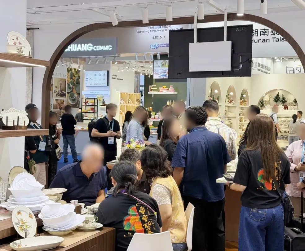 140届广交会直击 | 顺祥×硕加双品牌联袂，匠心瓷品邂逅全球客商